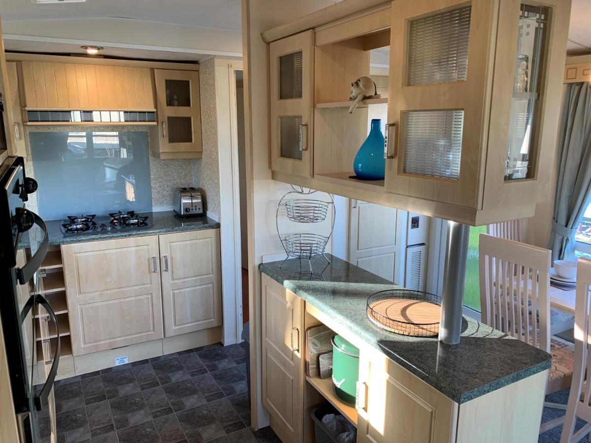 Lovely Static Holiday Caravan Near Whithorn Eksteriør bilde