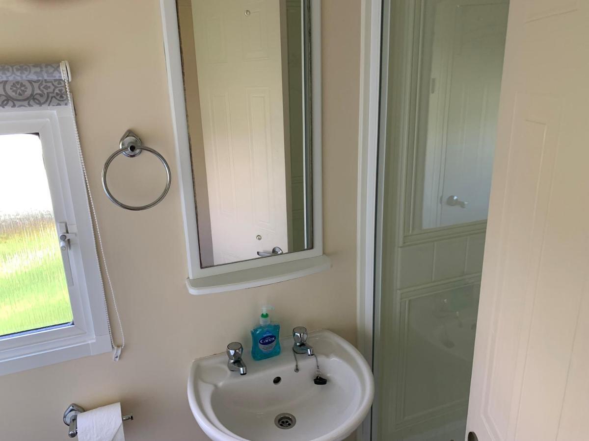 Lovely Static Holiday Caravan Near Whithorn Eksteriør bilde